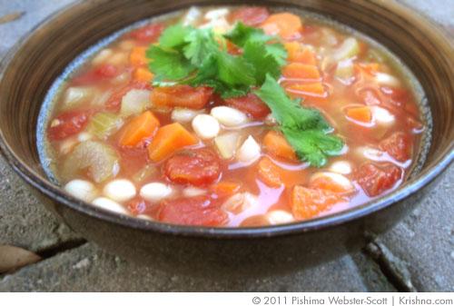 Greek-Style White Bean and Vegetable Soup (Fasoulada) – Krishna.com